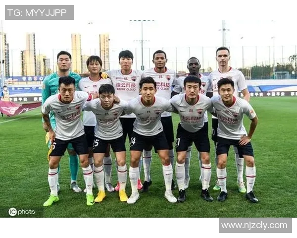 武汉篮球队阵地战体系解析与战术创新探讨